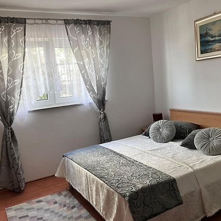 App Martina Apartment Драмал Екстериор снимка