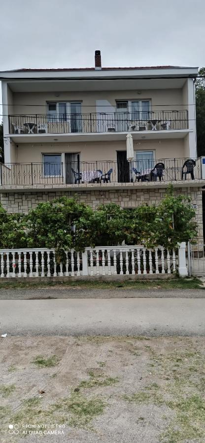 App Martina Apartment Драмал Екстериор снимка