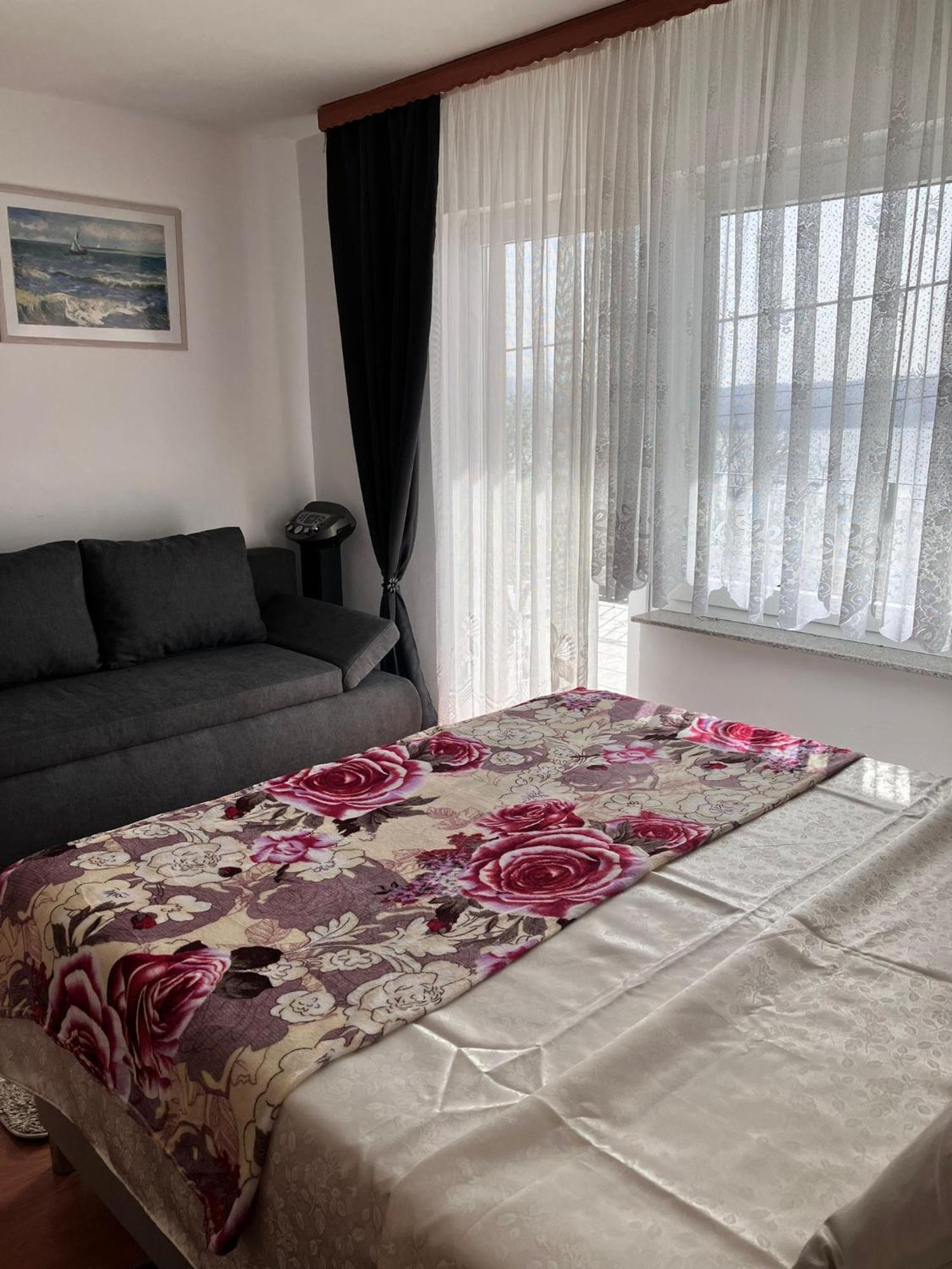 App Martina Apartment Драмал Екстериор снимка