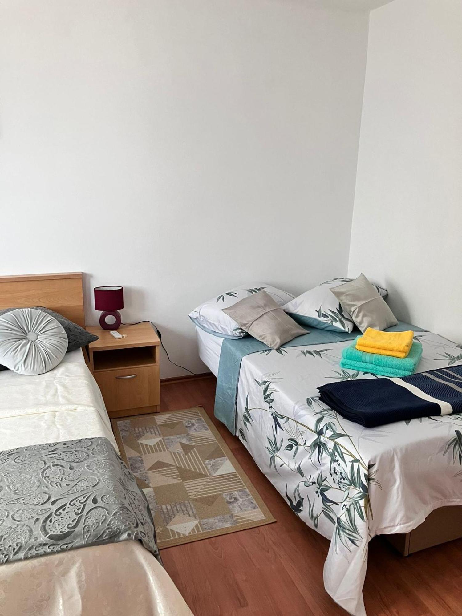 App Martina Apartment Драмал Екстериор снимка