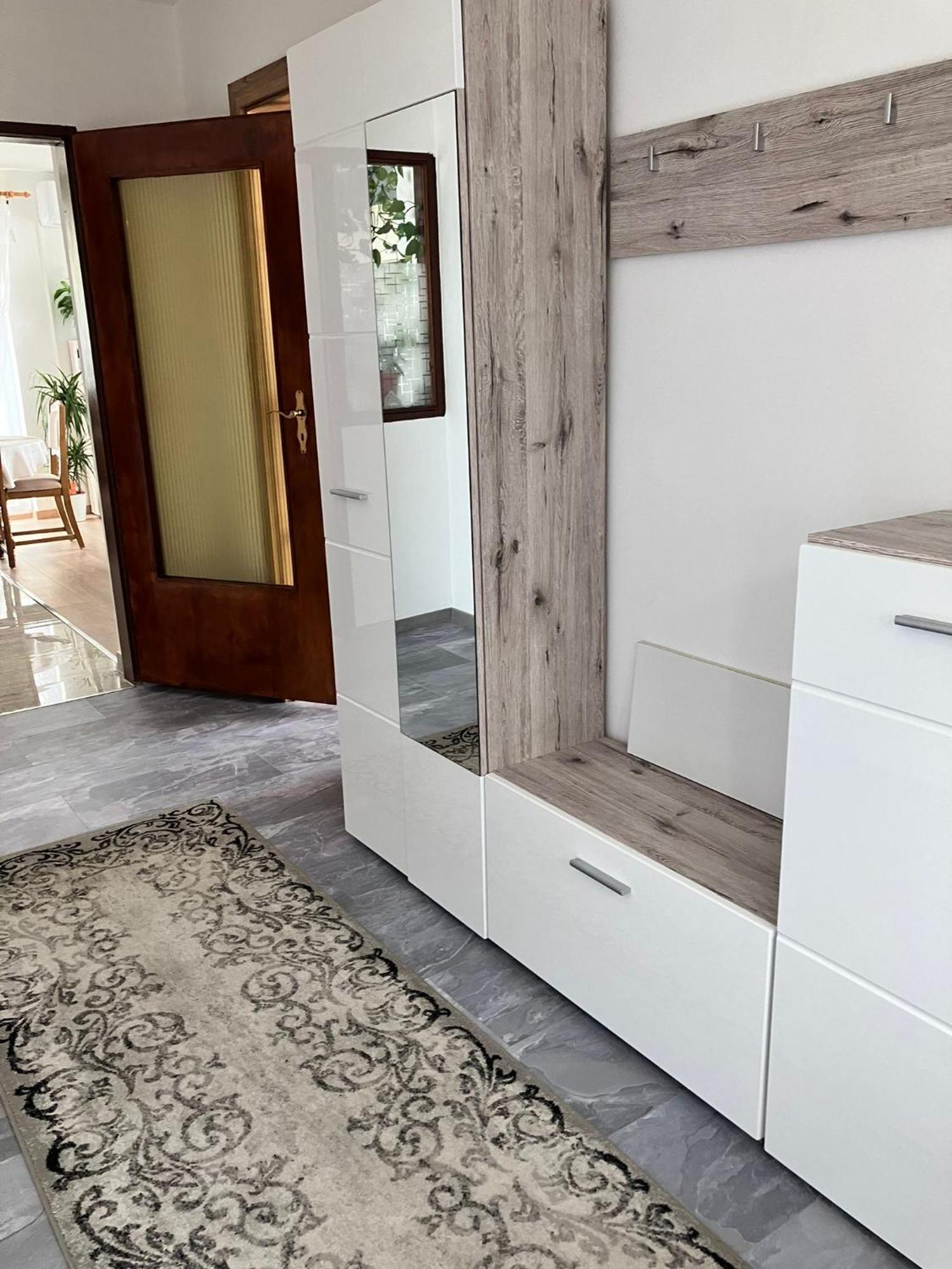 App Martina Apartment Драмал Екстериор снимка