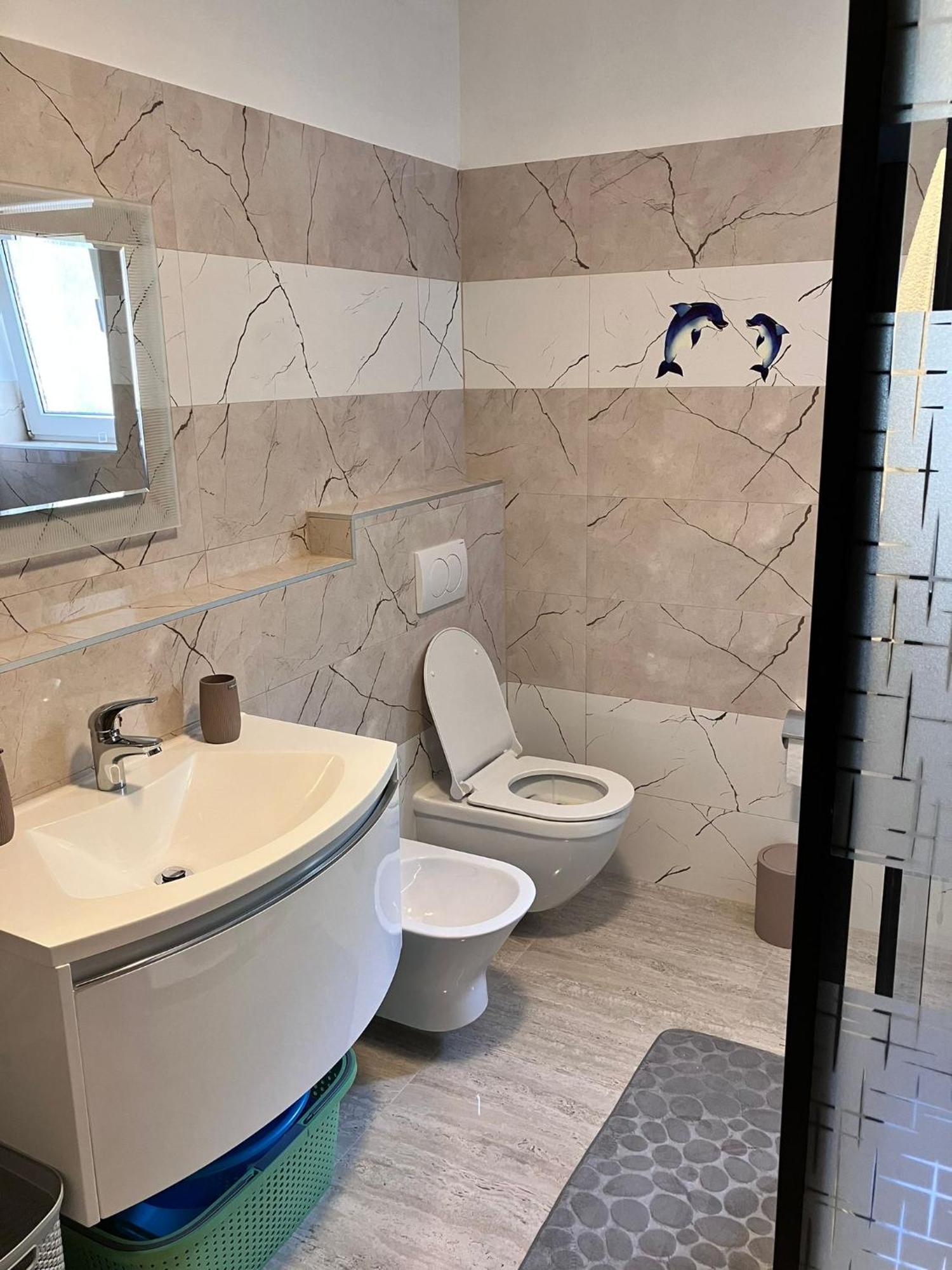 App Martina Apartment Драмал Екстериор снимка